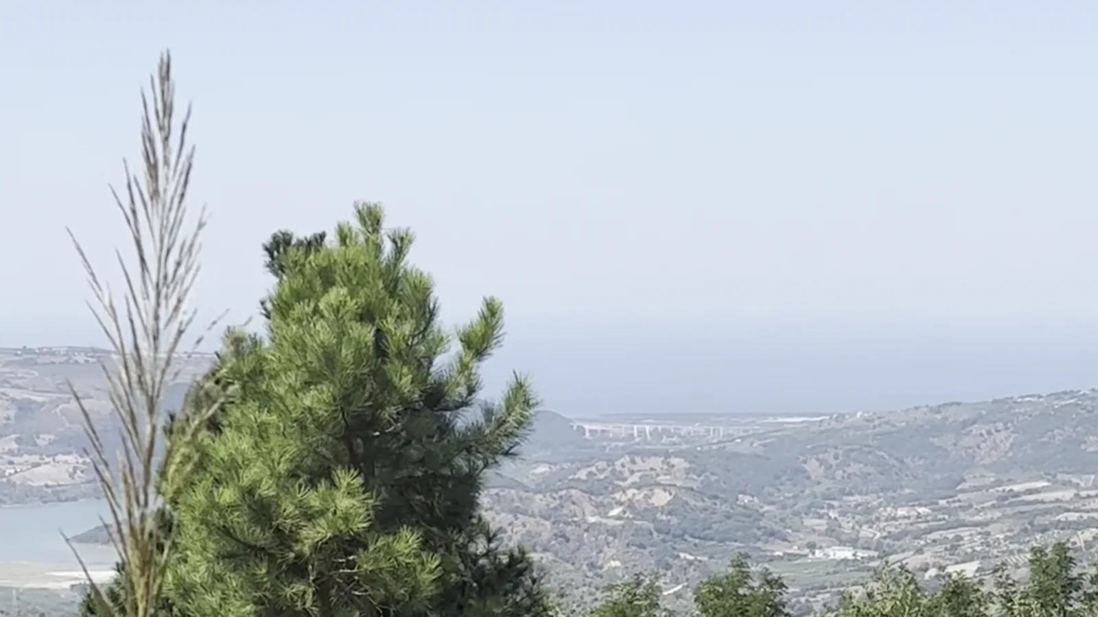 Il panorama verso il Mar Tirreno ripreso da Gianluca nei pressi di Monterosso Calabro